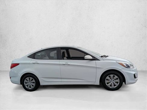 Used 2016 Hyundai Accent SE FWD image 5