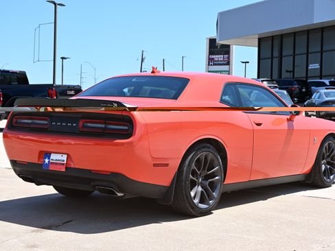 Used 2021 Dodge Challenger R/T Scat Pack RWD image 38