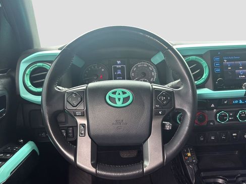 Used 2017 Toyota Tacoma TRD Pro AWD/4WD image 14