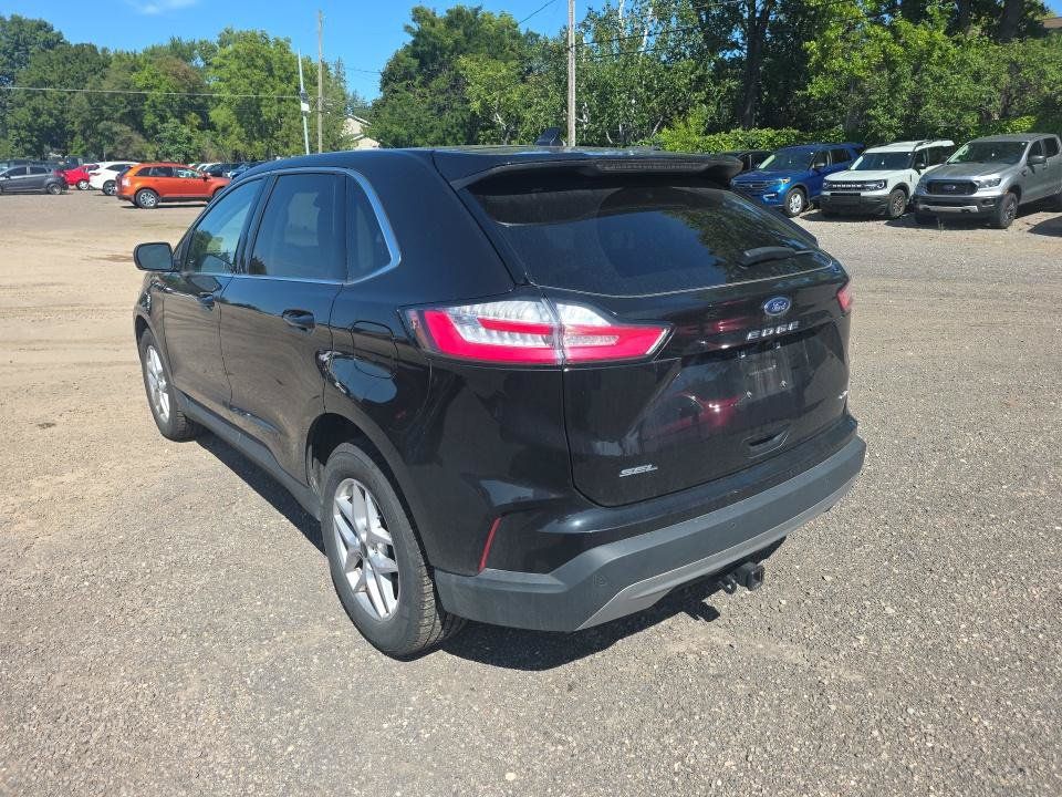 Used 2023 Ford Edge SEL w/ Convenience Package AWD/4WD image 3