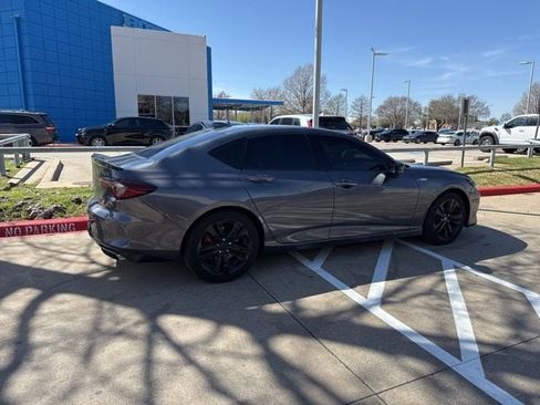 Used 2023 Acura TLX A-Spec Package image 3