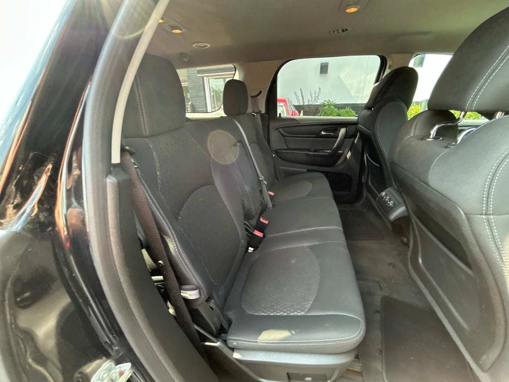 Used 2013 GMC Acadia SLE FWD image 16