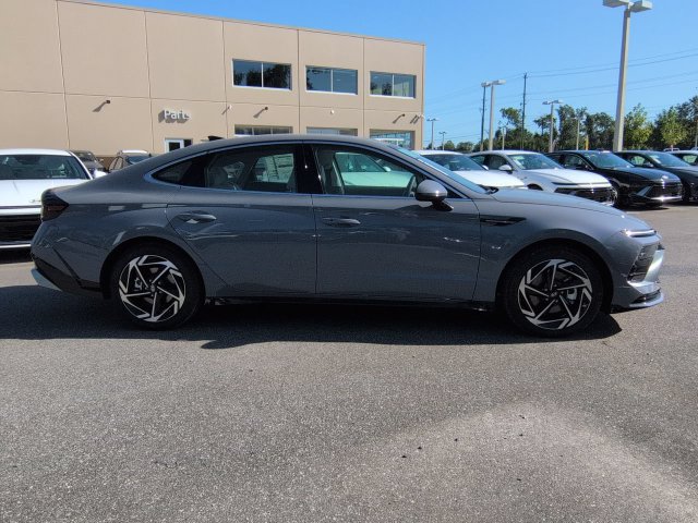 New 2026 Hyundai Sonata SEL FWD image 4