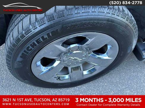 Used 2018 Chevrolet Suburban LT w/ LT Signature Package image 33