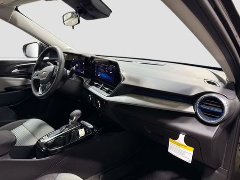 New 2026 Chevrolet Trax LT w/ LT Convenience Package image 31
