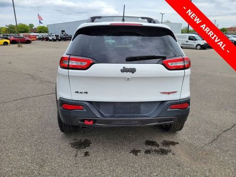 Used 2015 Jeep Cherokee Trailhawk w/ Comfort/Convenience Group AWD/4WD image 4