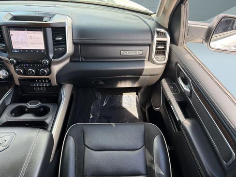 Used 2022 RAM 1500 Laramie AWD/4WD image 28