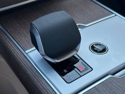 New 2026 Land Rover Range Rover SE image 21