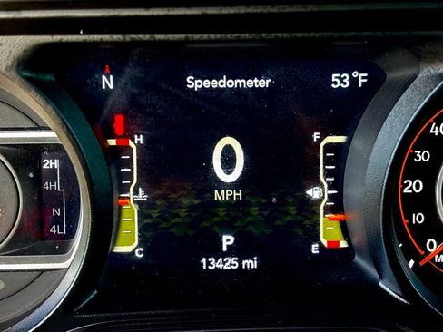 Used 2024 Jeep Wrangler Unlimited Rubicon image 19