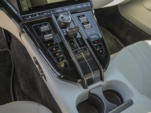 New 2025 Aston Martin V8 Vantage Coupe image 29