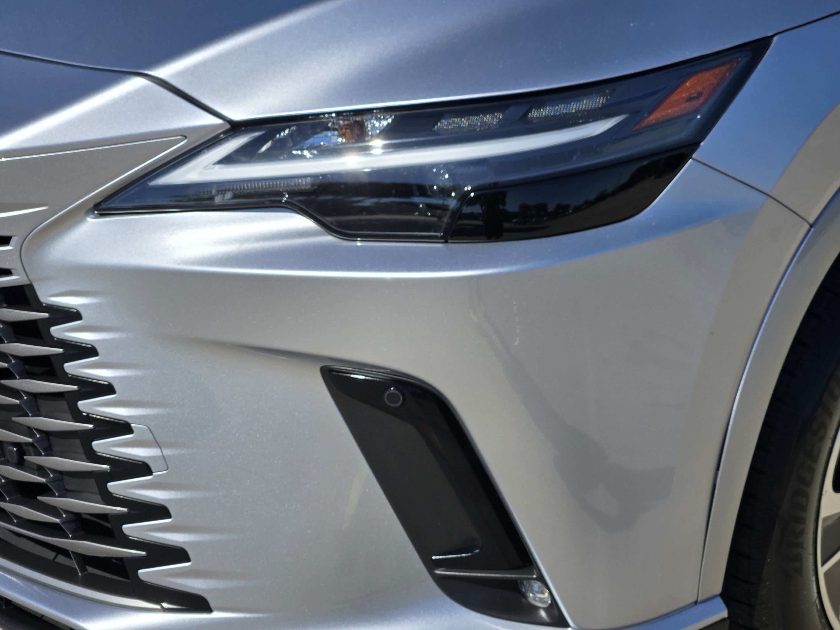 Used 2025 Lexus RX 350 Premium w/ Accessory Package (Z1) FWD image 37