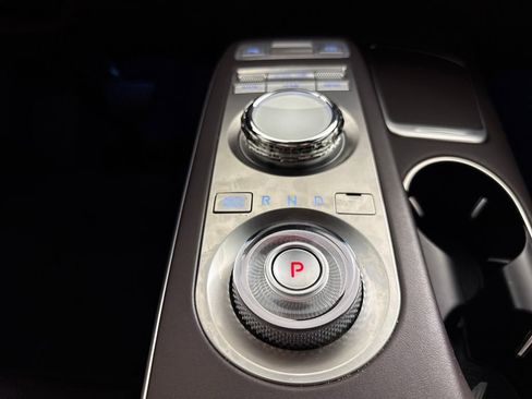 Certified 2022 Genesis GV70 2.5T w/ Advanced Package AWD/4WD image 21