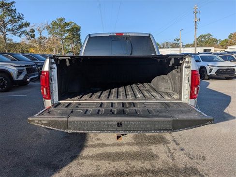 Used 2017 Ford F150 Lariat image 12