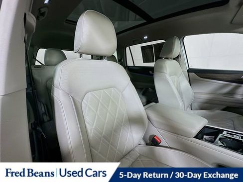 Used 2024 Volkswagen Atlas SEL Premium R-Line AWD/4WD image 29