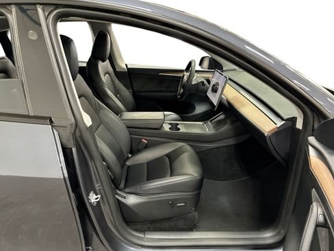 Certified 2023 Tesla Model Y Long Range AWD/4WD image 13