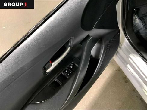 Certified 2020 Toyota Corolla LE image 35