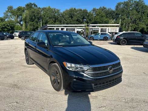 Used 2023 Volkswagen Jetta SE FWD image 1