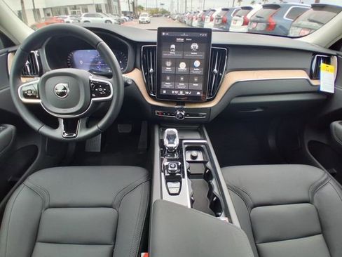 New 2026 Volvo XC60 B5 Core AWD/4WD image 10