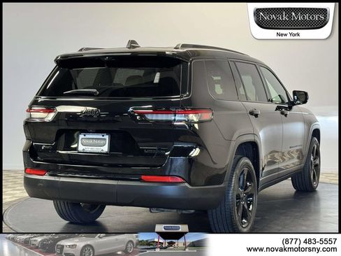 Used 2023 Jeep Grand Cherokee L Limited w/ Luxury Tech Group II AWD/4WD image 8