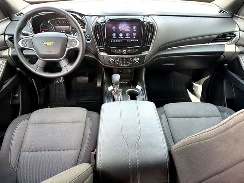Used 2023 Chevrolet Traverse LT FWD image 28