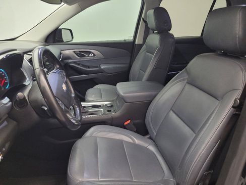 Used 2019 Chevrolet Traverse LT image 17