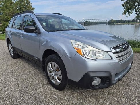 Used 2013 Subaru Outback 2.5i AWD/4WD image 4