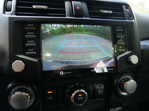 Used 2020 Toyota 4Runner SR5 Premium AWD/4WD image 10