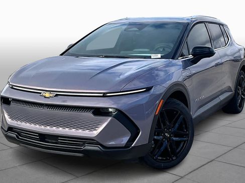 New 2026 Chevrolet Equinox EV LT image 2