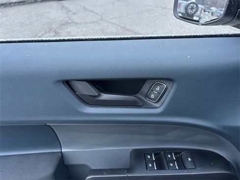 New 2025 Ford Maverick XL w/ Equipment Group 101A image 9