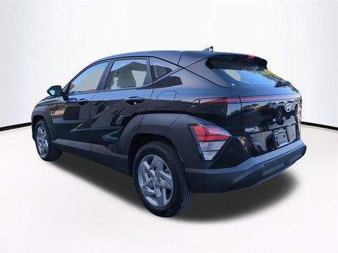 New 2026 Hyundai Kona SE image 7
