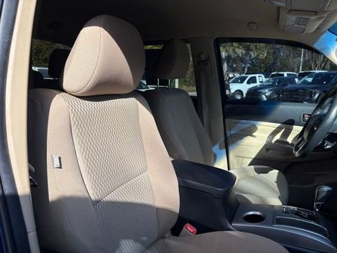 Used 2015 Toyota Tacoma PreRunner w/ SR5 Package image 34