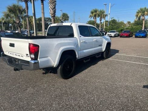 Used 2022 Toyota Tacoma SR5 RWD image 11