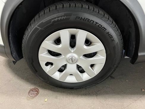 Used 2018 Nissan Rogue Sport S AWD/4WD image 28