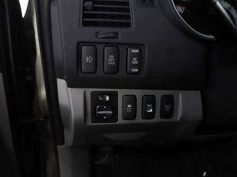 Used 2015 Toyota Tacoma 4x4 Double Cab w/ TRD Off-Road Package image 24