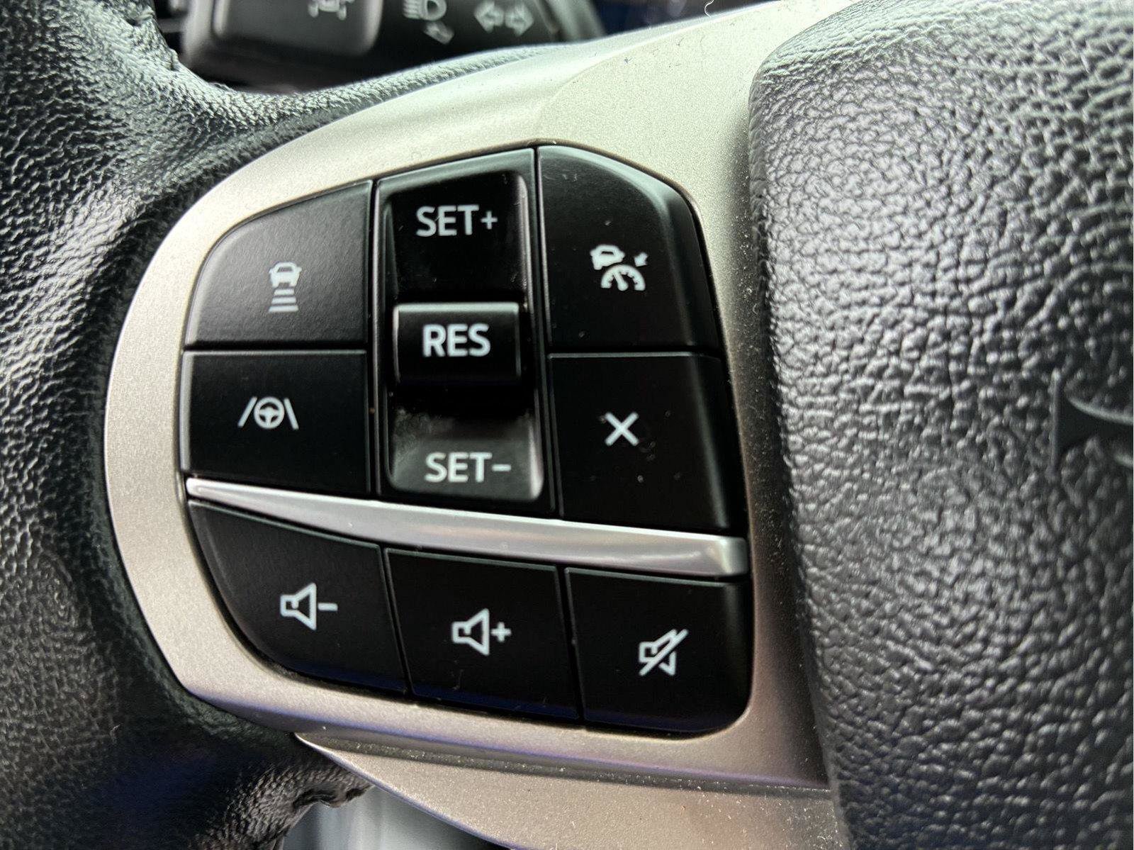Used 2022 Ford Explorer XLT w/ Equipment Group 202A AWD/4WD image 22