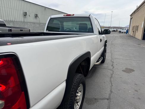 Used 2007 Chevrolet Silverado 2500 W/T w/ Heavy-Duty Power Package image 18
