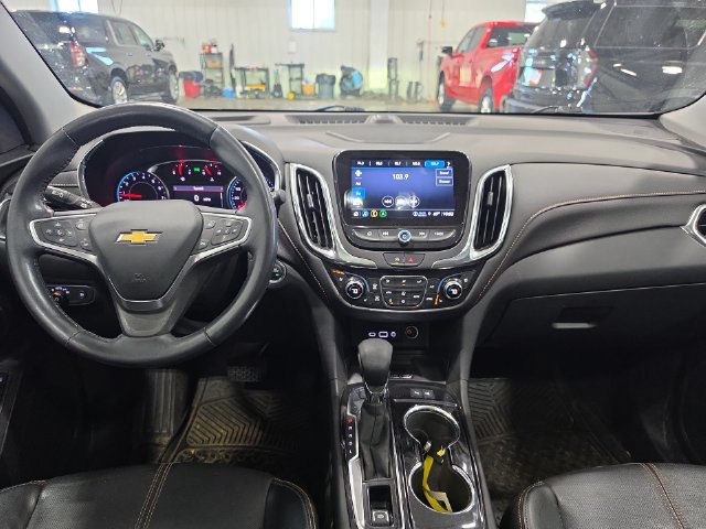 Used 2022 Chevrolet Equinox Premier AWD/4WD image 4