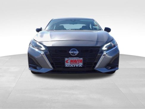 Used 2024 Nissan Altima 2.5 SV image 9