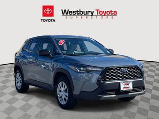 Used 2023 Toyota Corolla Cross L video 1