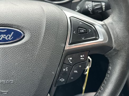 Used 2016 Ford Fusion SE FWD image 28