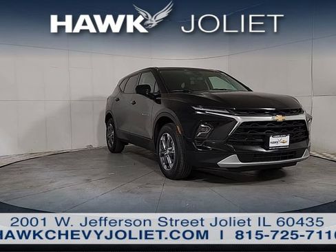 Used 2025 Chevrolet Blazer LT AWD/4WD image 1