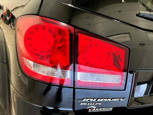 Used 2015 Dodge Journey SXT w/ Flexible Seating Group image 21