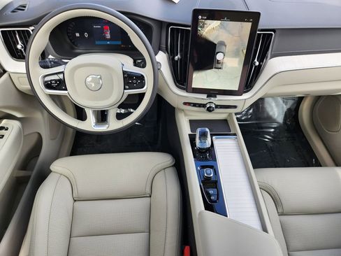 New 2026 Volvo XC60 B5 Ultra w/ Protection Package Premier image 16