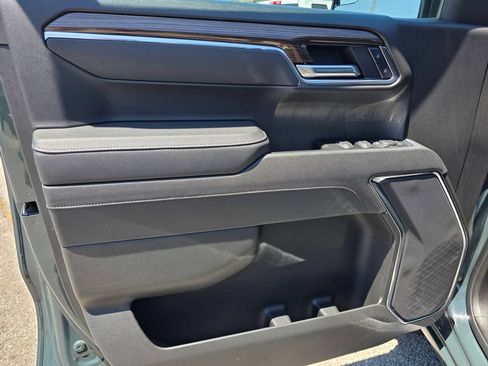 Used 2025 Chevrolet Silverado 1500 LT RWD image 14