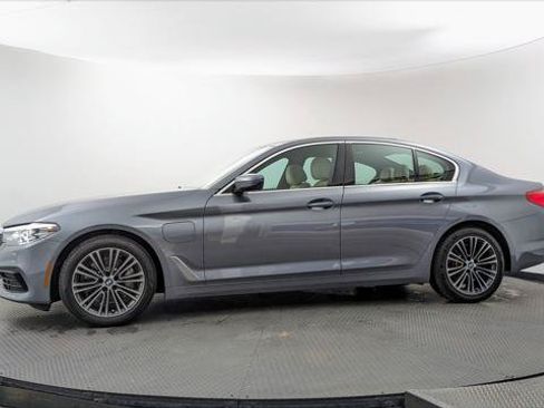 Used 2019 BMW 530e RWD image 3