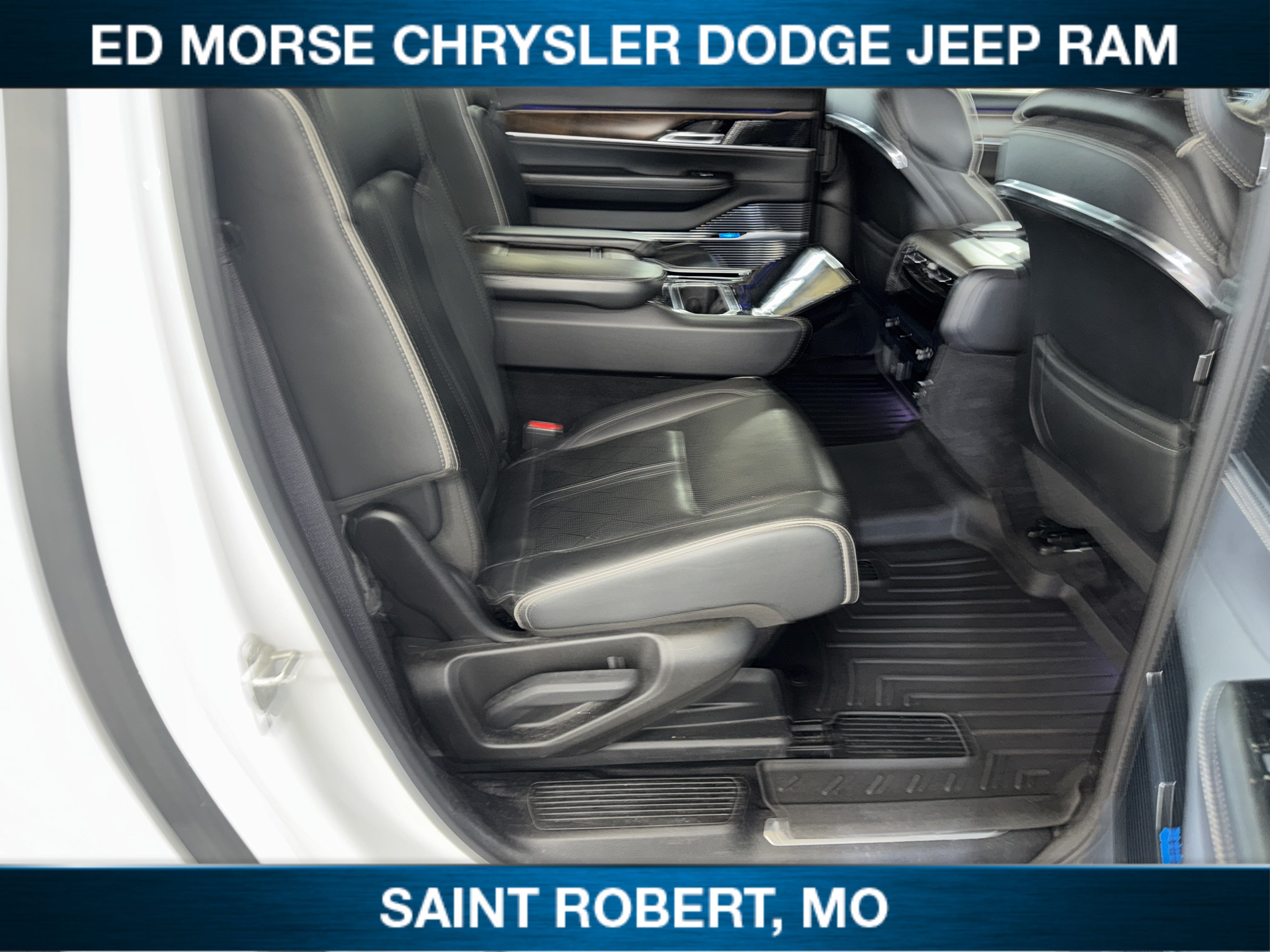 Used 2023 Jeep Grand Wagoneer L Series II AWD/4WD image 36