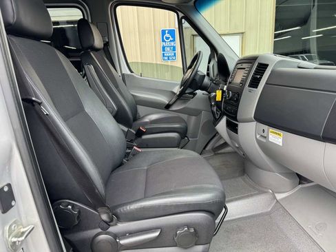 Used 2016 Mercedes-Benz Sprinter 3500 image 15