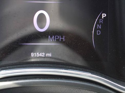 Certified 2019 Jeep Grand Cherokee Overland RWD image 2