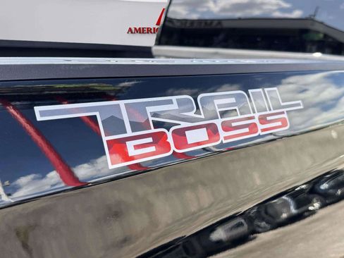 Used 2022 Chevrolet Silverado 1500 LT Trail Boss AWD/4WD image 21