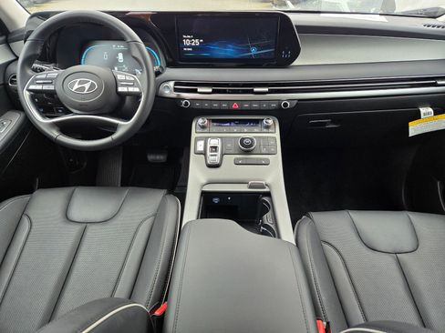 Certified 2025 Hyundai Palisade SEL image 11